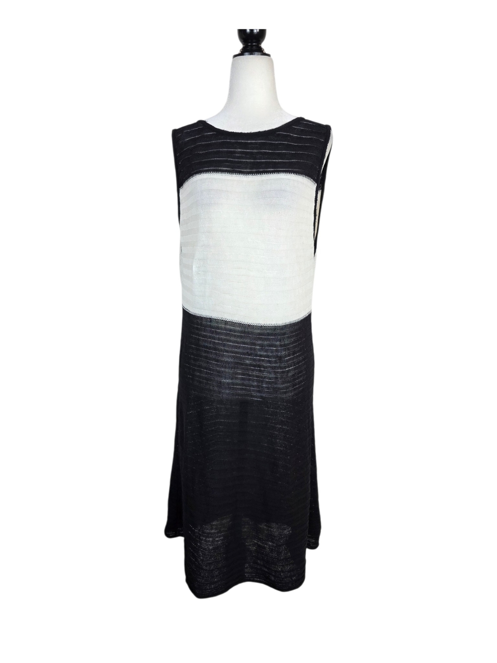 Sarah Pacini Black and White Knit keyhole back Midi Dress